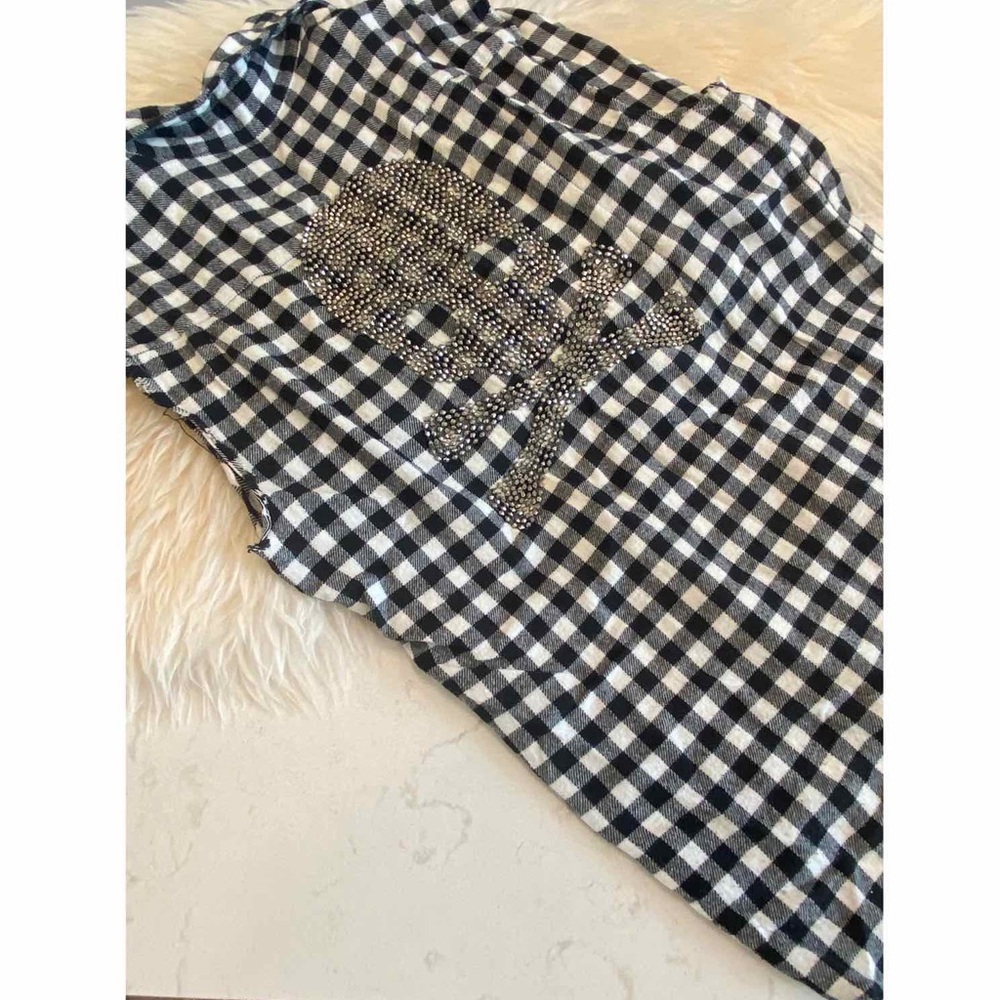 Button down skull tank